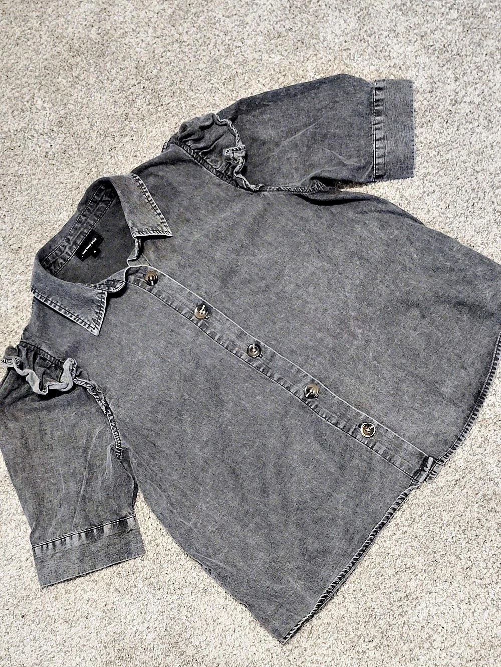 Who What Wear Acid Wash Denim Buttonfront Shirt With Ruffle Sleeves Women'Small